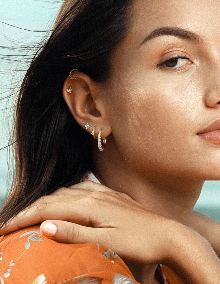 PIERCING DORÉ POUR FEMME LOBE ET CARTILAGE PIERCING DORÉ POUR FEMME LOBE ET CARTILAGE