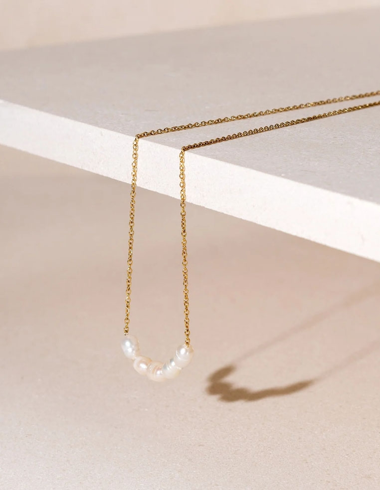Chaîne collier perles d'eau douce pour femme