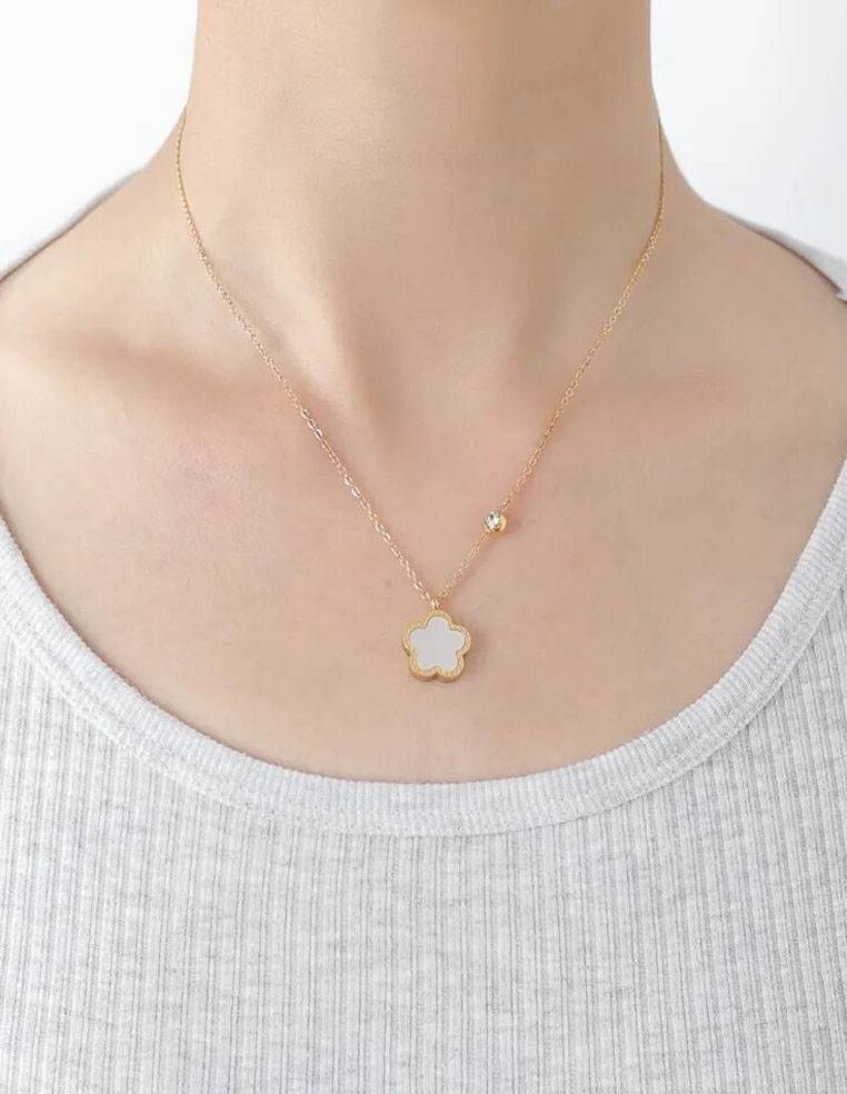 Collier trèfle alhambra femme Collier trèfle alhambra femme