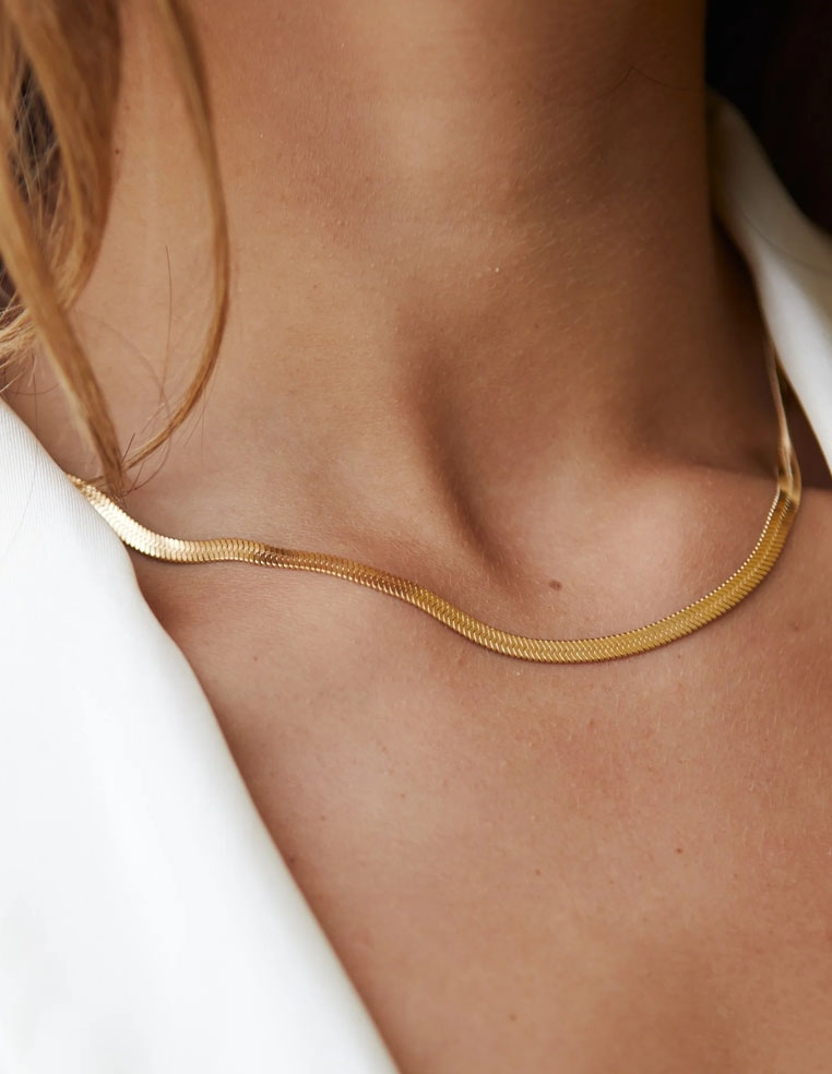chaine a maille chevron dorée bijou pour femme ras du cou chaine a maille chevron dorée bijou pour femme ras du cou