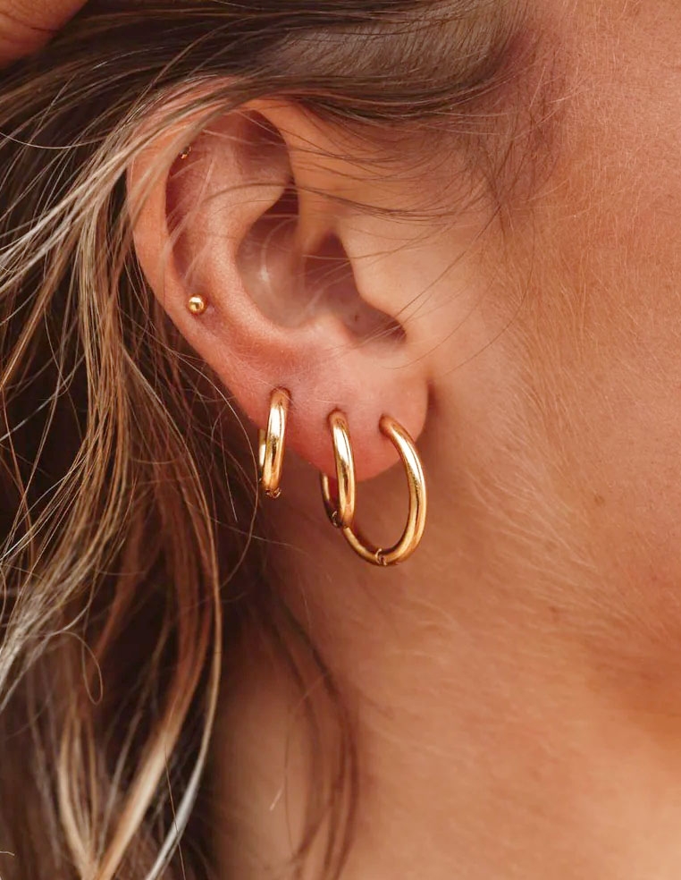 ensemble de boucles d'oreilles anneaux pour femme dorés