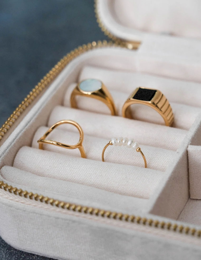 Bague dorée mini perles d'eau douce pour femme Bague dorée mini perles d'eau douce pour femme