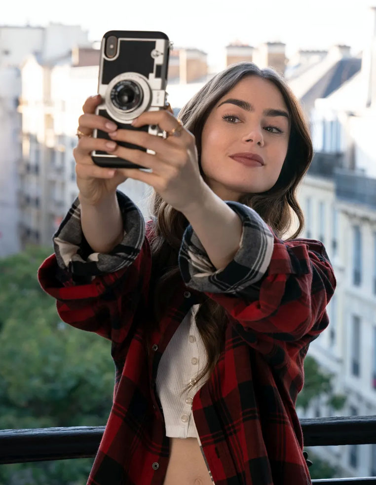 Coque iPhone appareil photo EMILY IN PARIS Coque iPhone appareil photo EMILY IN PARIS