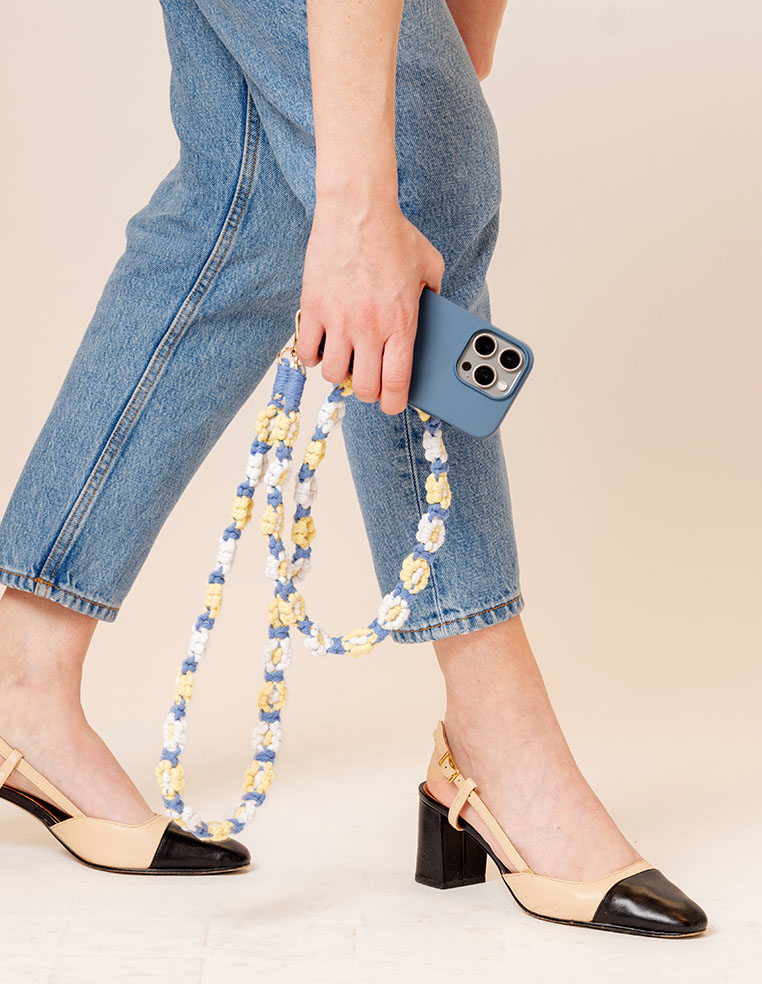 Coque soft touch & chaîne Marguerite