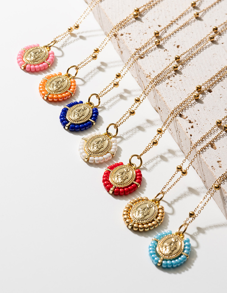 Collier pendentif médaillon vierge marie santa maria porte bonheur MADONE