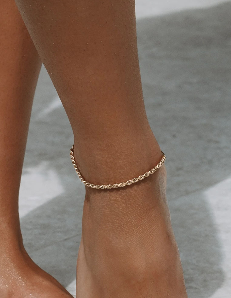 chaîne de cheville maille torsadée bijou tendance pour femme