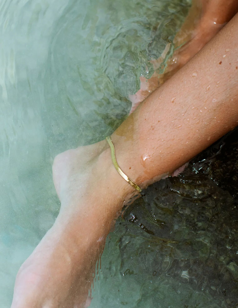 Chainette de cheville dorée pour femme résistante à l'eau Chainette de cheville dorée pour femme résistante à l'eau