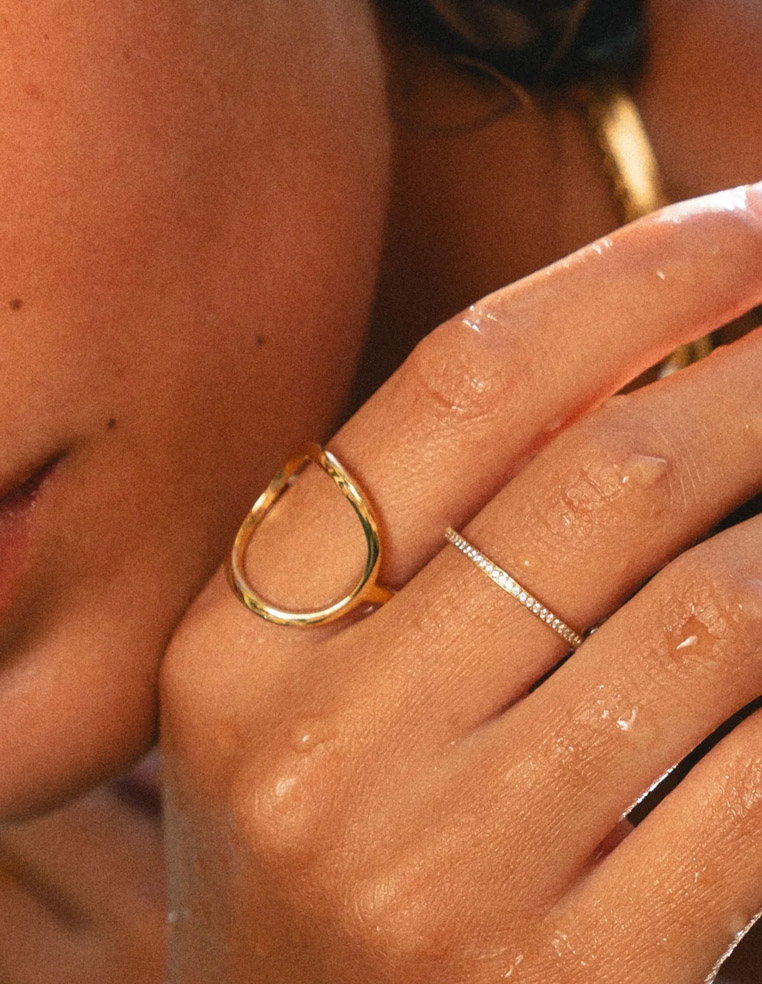 Bague fine en plaqué or et zirconium bijou tendance pour femme 2