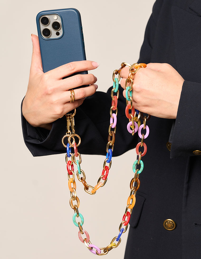 coque iphone en cuir pour femme avec chaine de téléphone en maillons