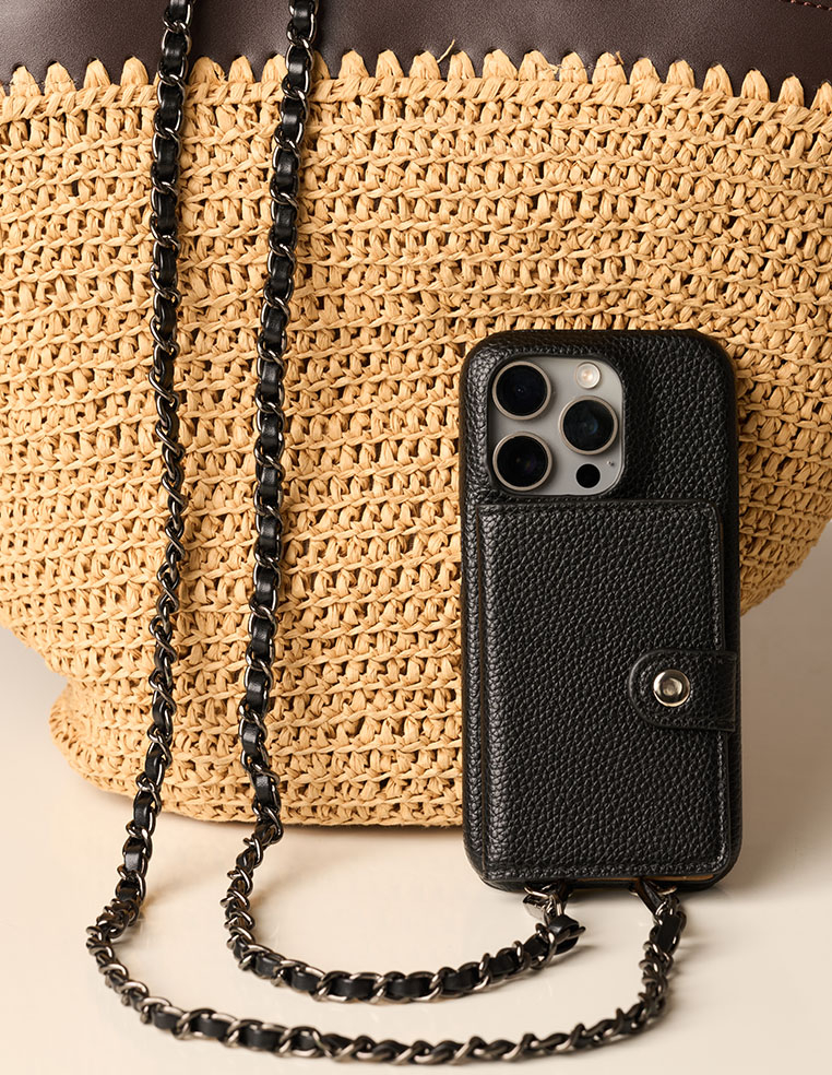 Coque iPhone en cuir grainé noir avec porte carte