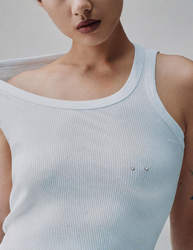 Piercing de téton en forme de cœur pour femme