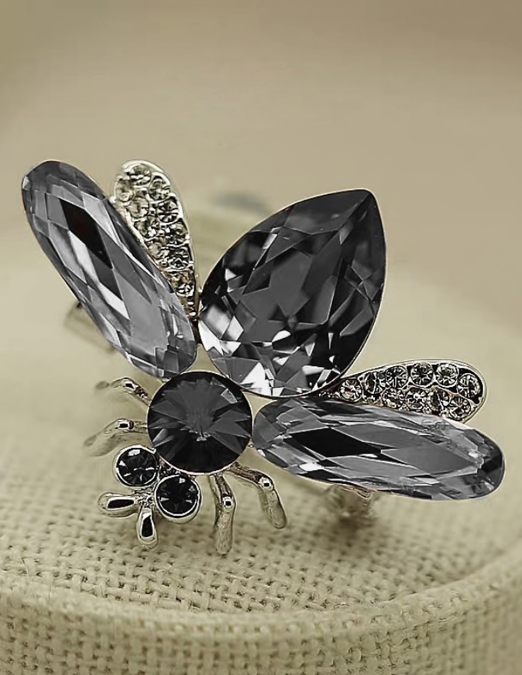 Broche abeille dorée en verre pour femme